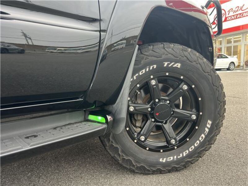 HILUX SURF