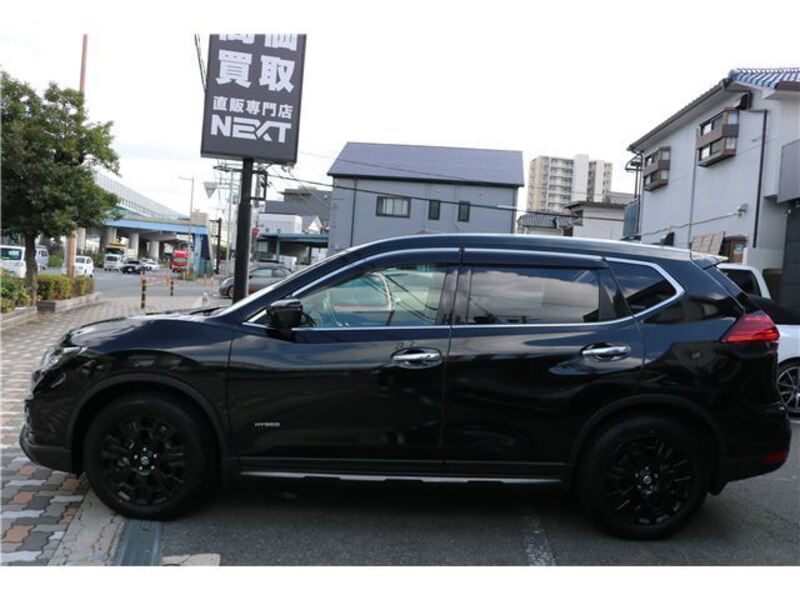 X-TRAIL