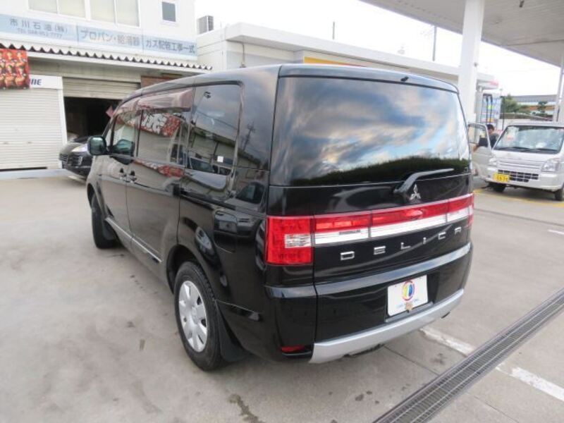 DELICA D5