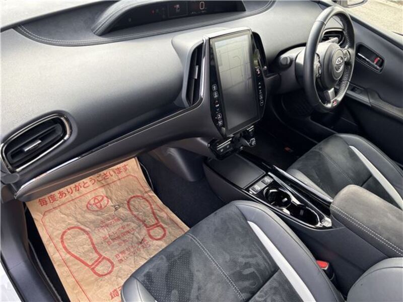 PRIUS PHV