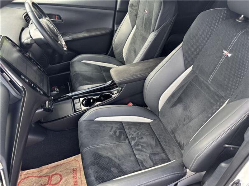 PRIUS PHV