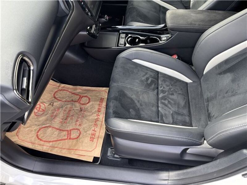 PRIUS PHV