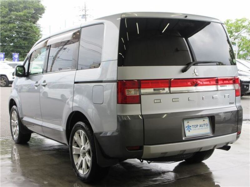 DELICA D5