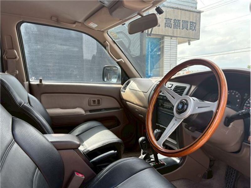 HILUX SURF