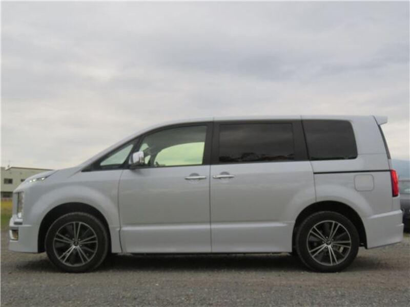 DELICA D5
