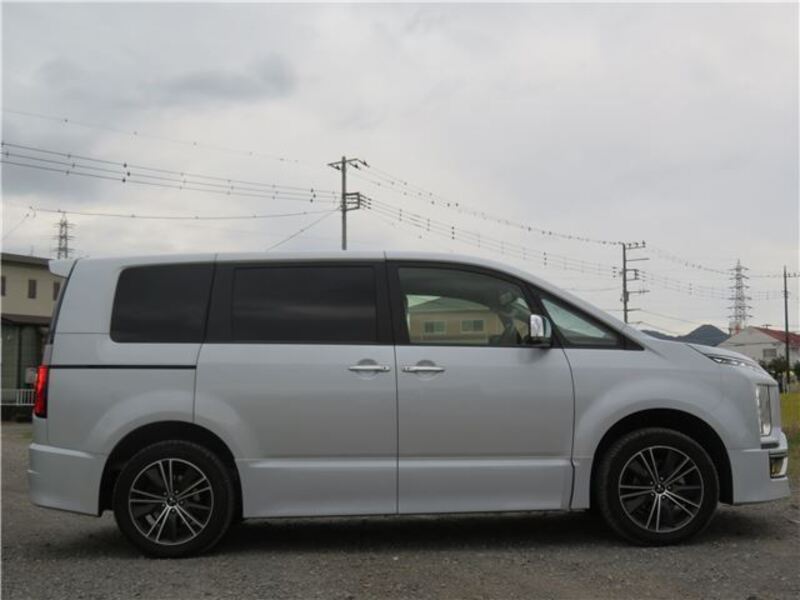 DELICA D5
