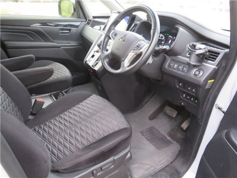 DELICA D5