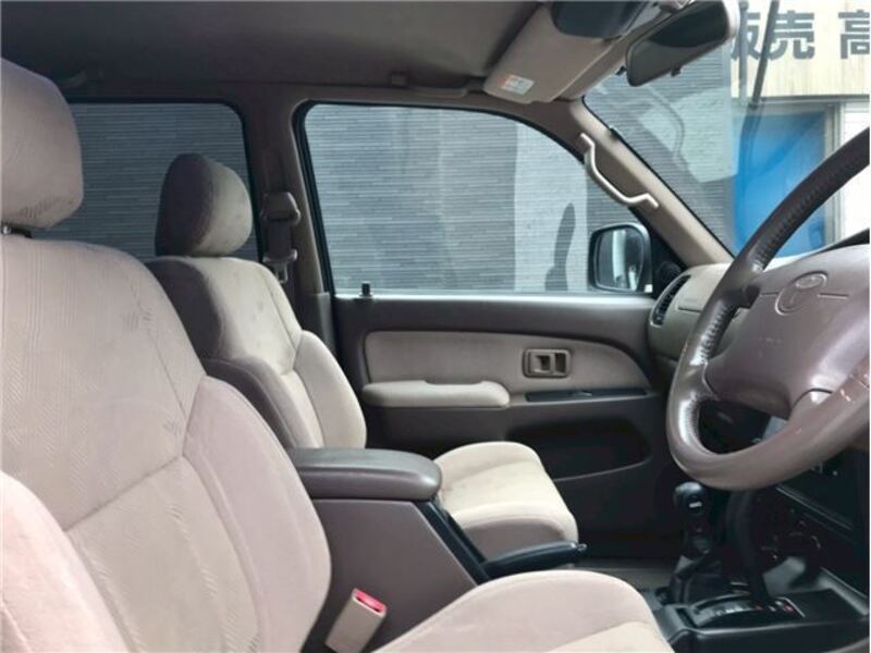 HILUX SURF