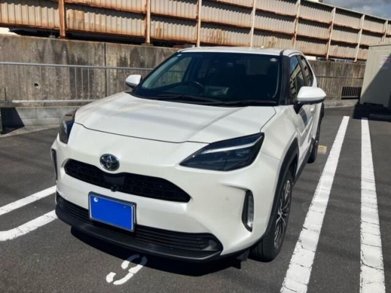 YARIS CROSS