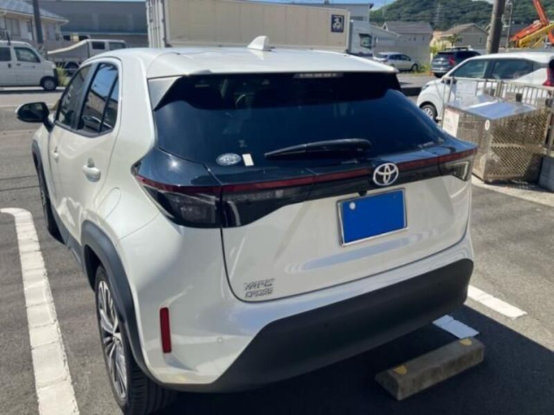 YARIS CROSS