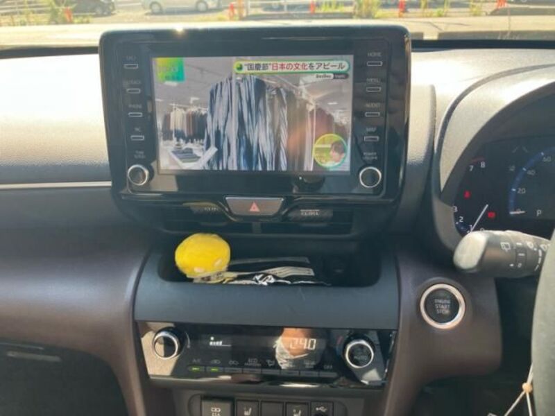 YARIS CROSS