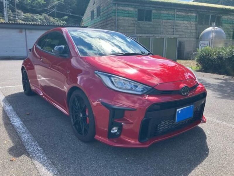 GR YARIS-0