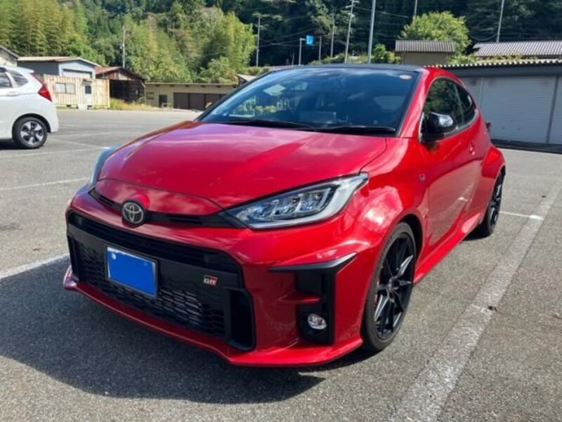 GR YARIS
