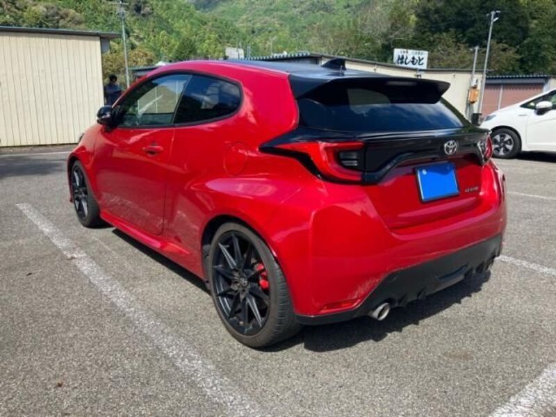 GR YARIS