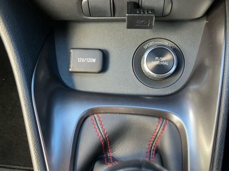 GR YARIS