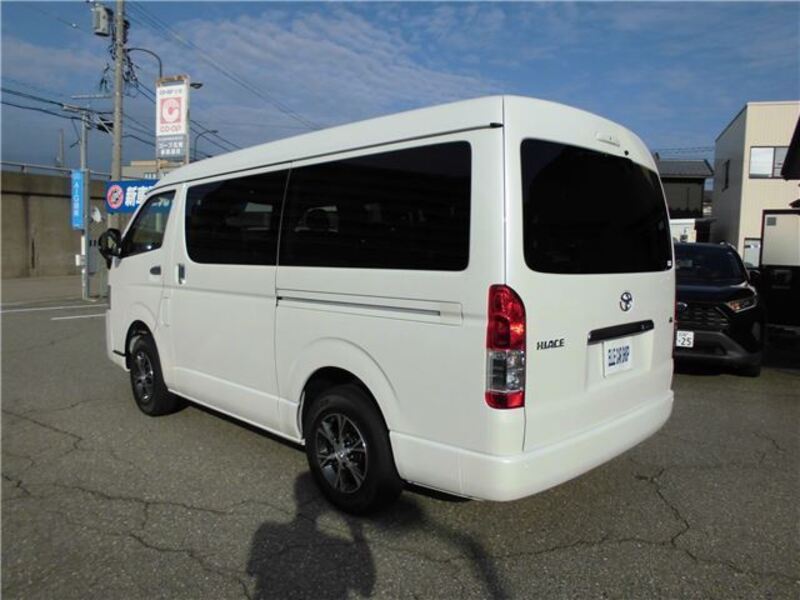 HIACE