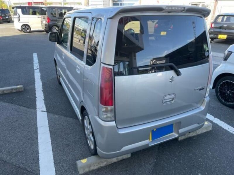 WAGON R