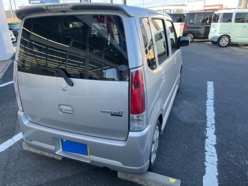 WAGON R
