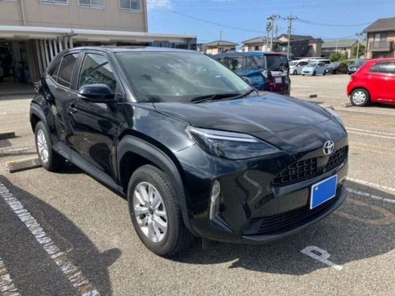 YARIS CROSS