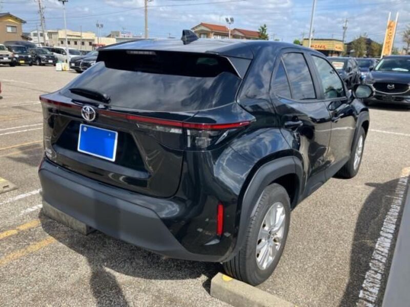 YARIS CROSS