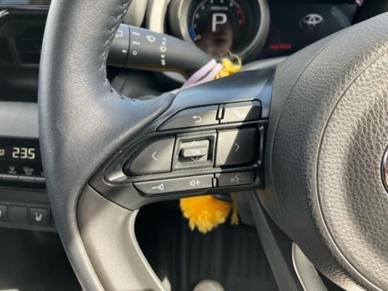 YARIS CROSS