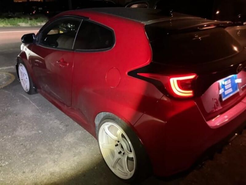 GR YARIS
