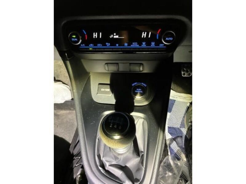 GR YARIS