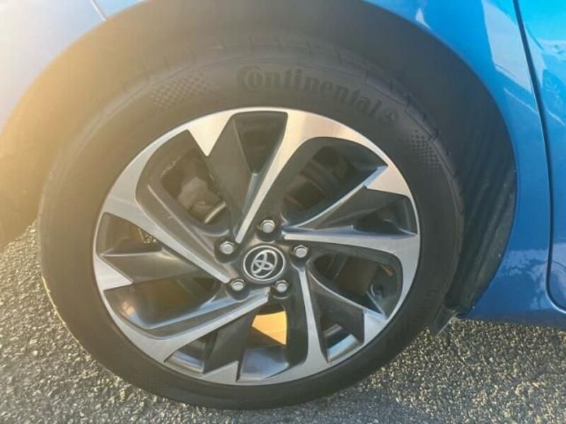 AURIS HYBRID