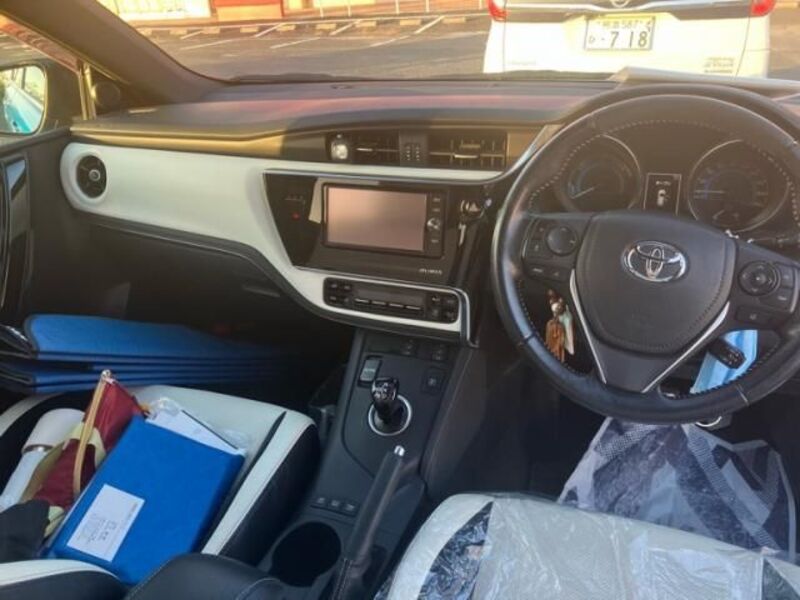 AURIS HYBRID