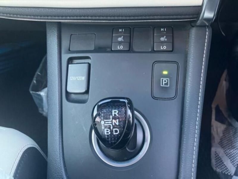 AURIS HYBRID