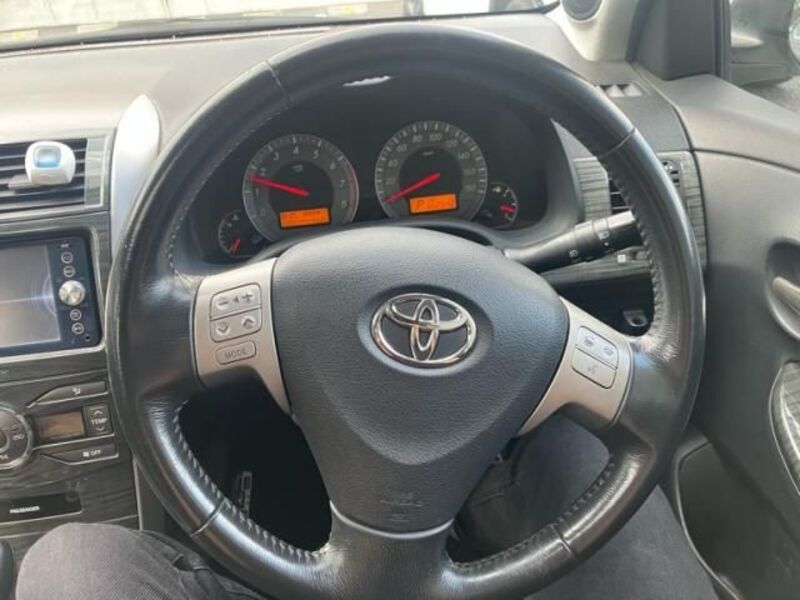 COROLLA FIELDER