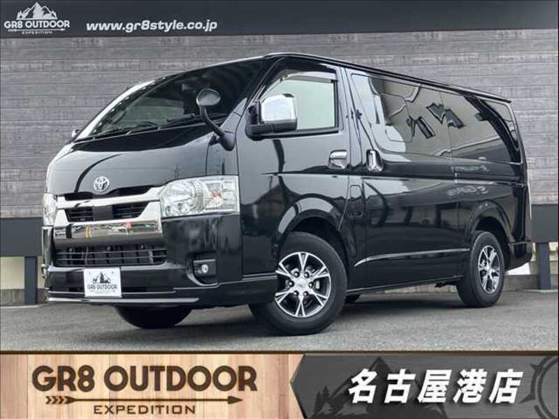 TOYOTA HIACE VAN