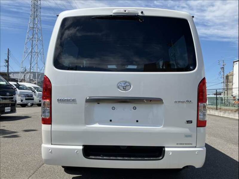 HIACE VAN