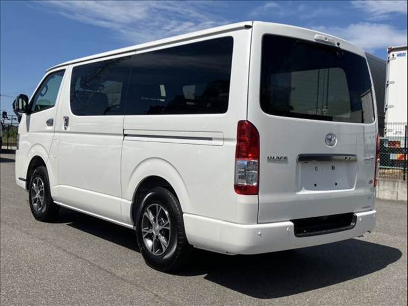 HIACE VAN