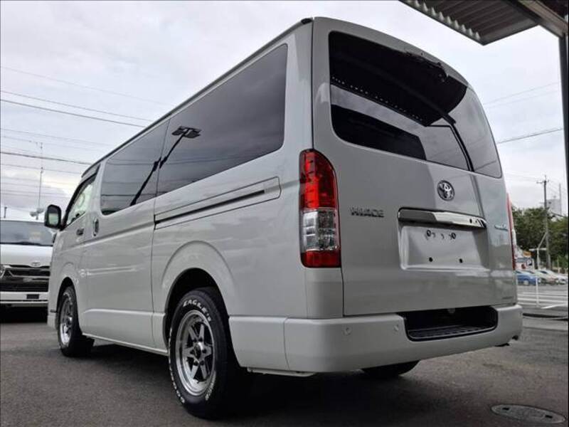 HIACE VAN