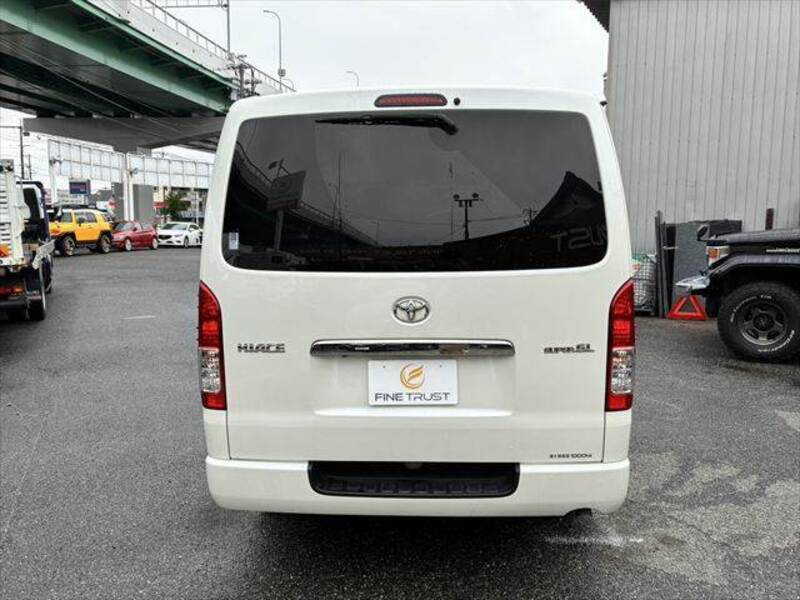 HIACE VAN