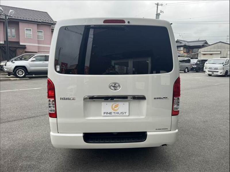 HIACE VAN