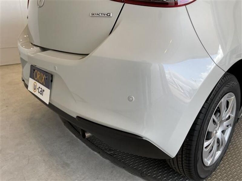 MAZDA2