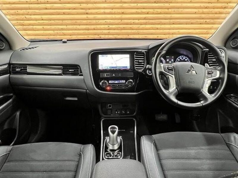 OUTLANDER PHEV