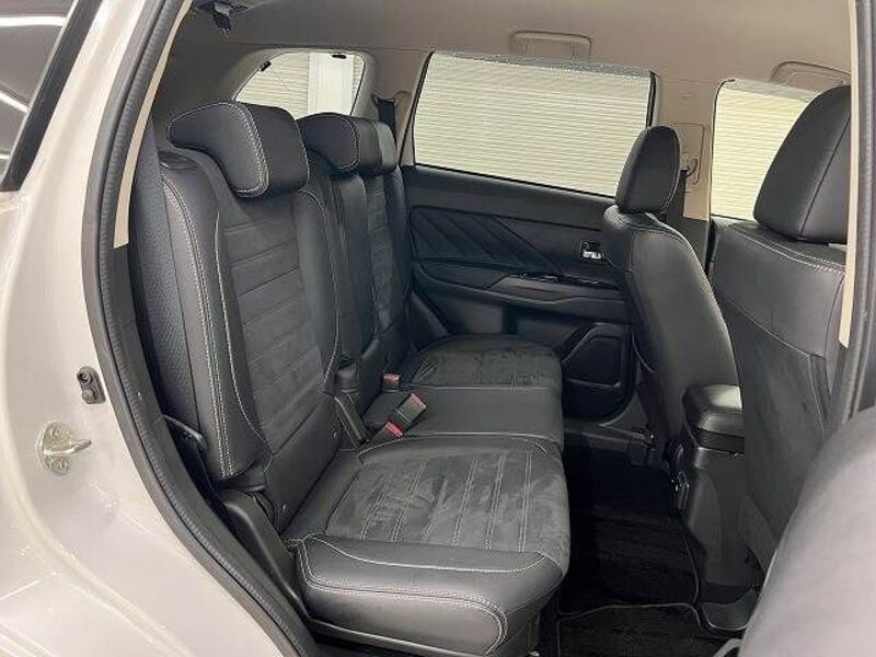 OUTLANDER PHEV
