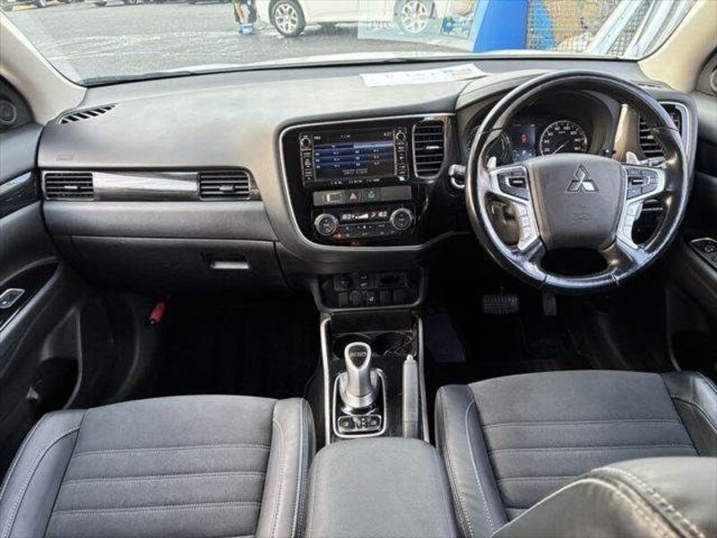 OUTLANDER PHEV