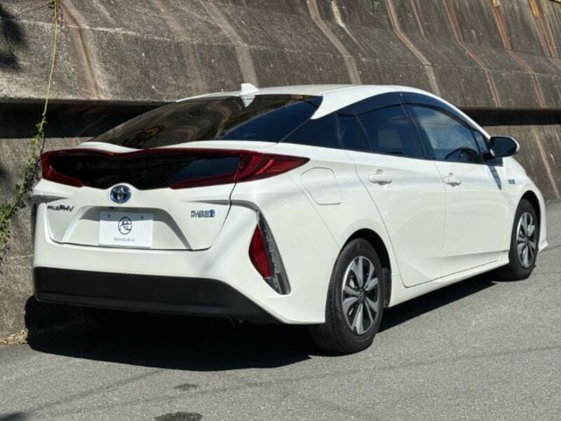 PRIUS PHV
