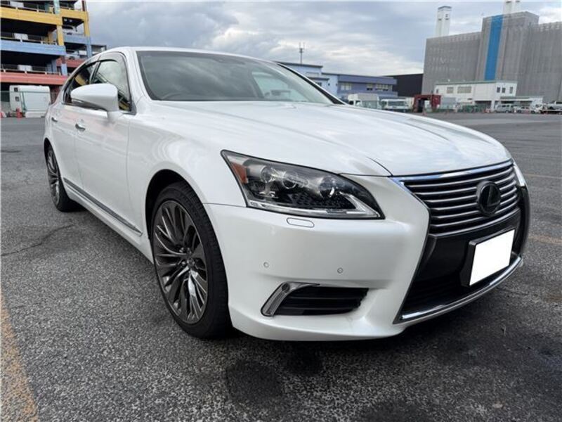 LEXUS LS