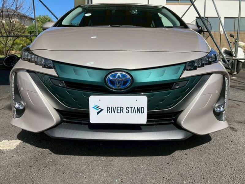 PRIUS PHV