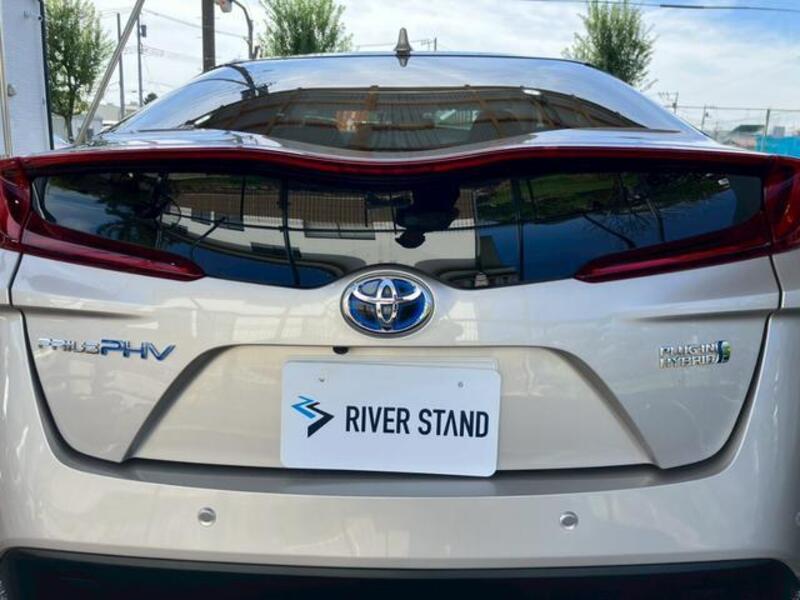 PRIUS PHV