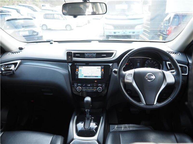 X-TRAIL