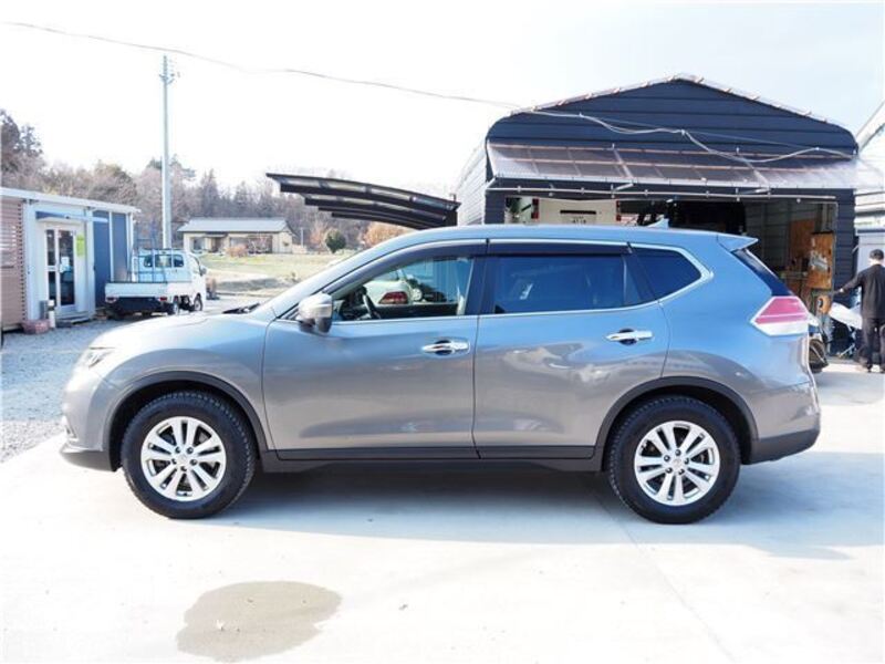 X-TRAIL