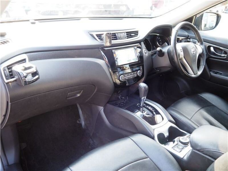 X-TRAIL