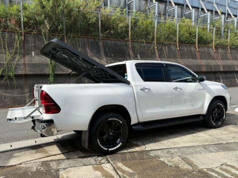 HILUX