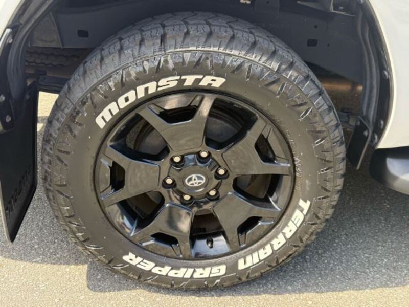 HILUX
